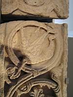 Cluny, Sculpture romane, Medaillon, Oiseau (Musee du Palais Jean de Bourbon)